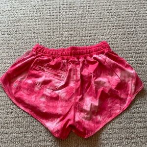 Lululemon hotty hot 2 in pink athletic shorts